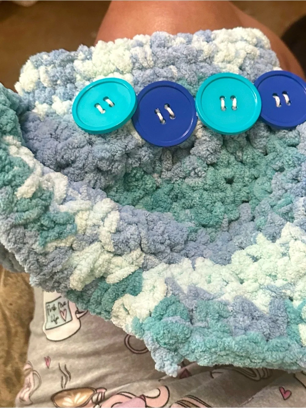 Chunky Knit Peace Sign Bucket Hat Variegated Aqua Blue Marled Festival